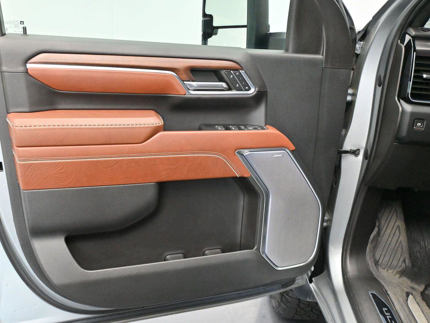 Used 2024 GMC Sierra 2500 Denali Ultimate w/ Max Trailering Package image 10