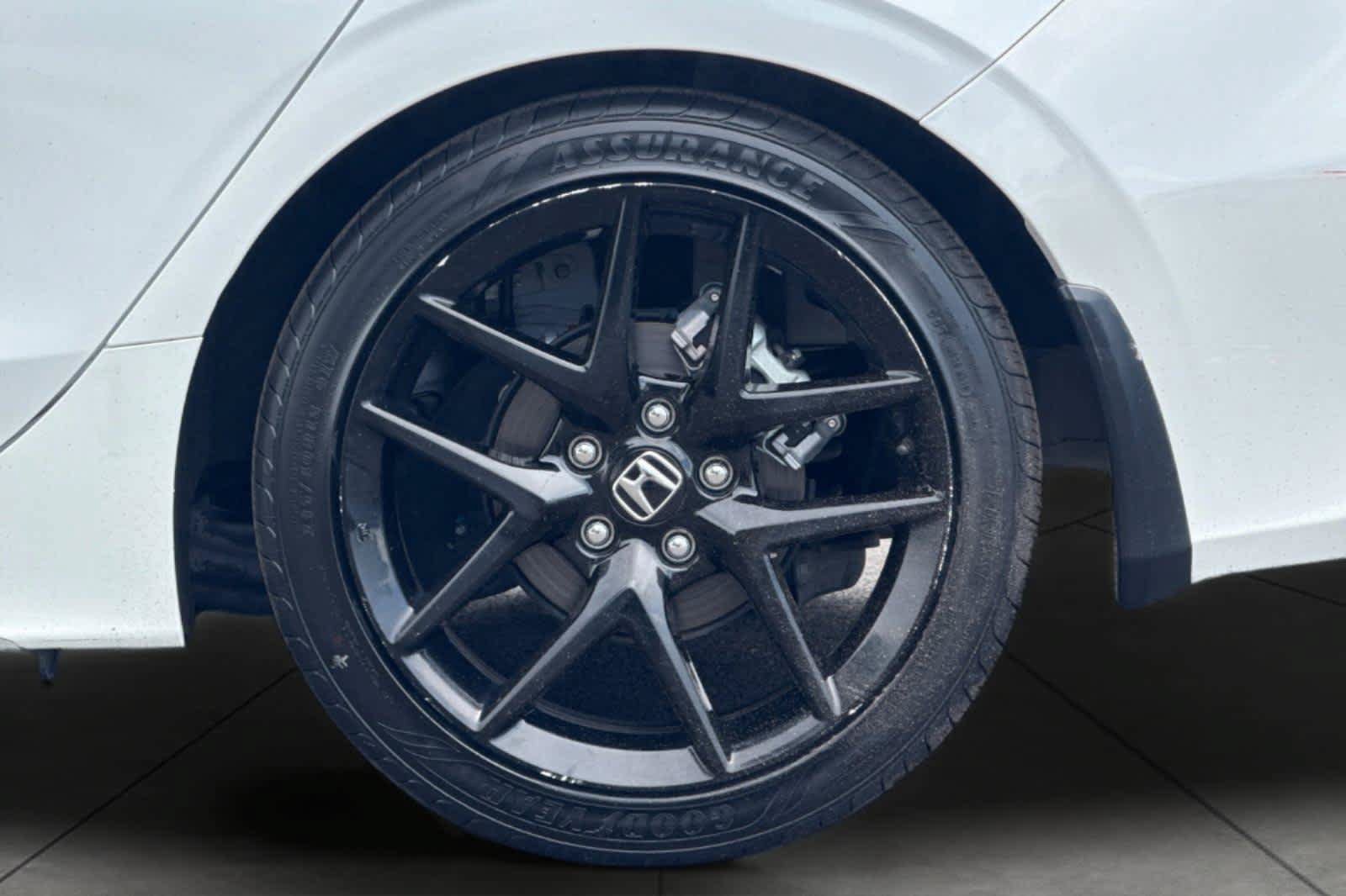 Used 2023 Honda Civic Sport image 11