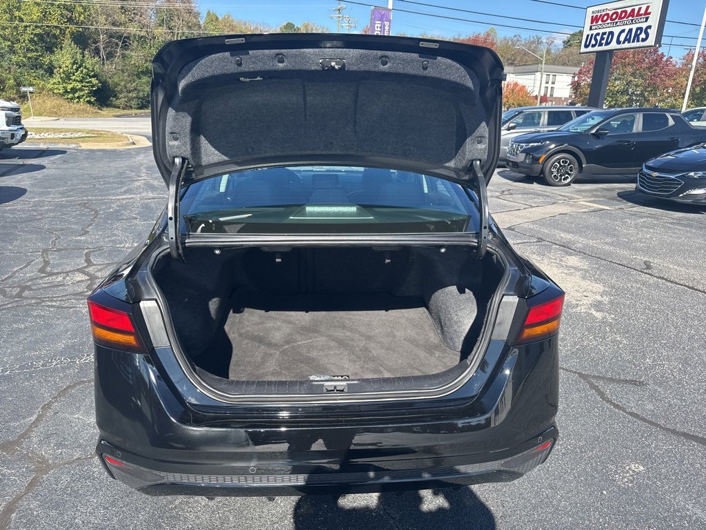 Used 2024 Nissan Altima 2.5 SV image 18