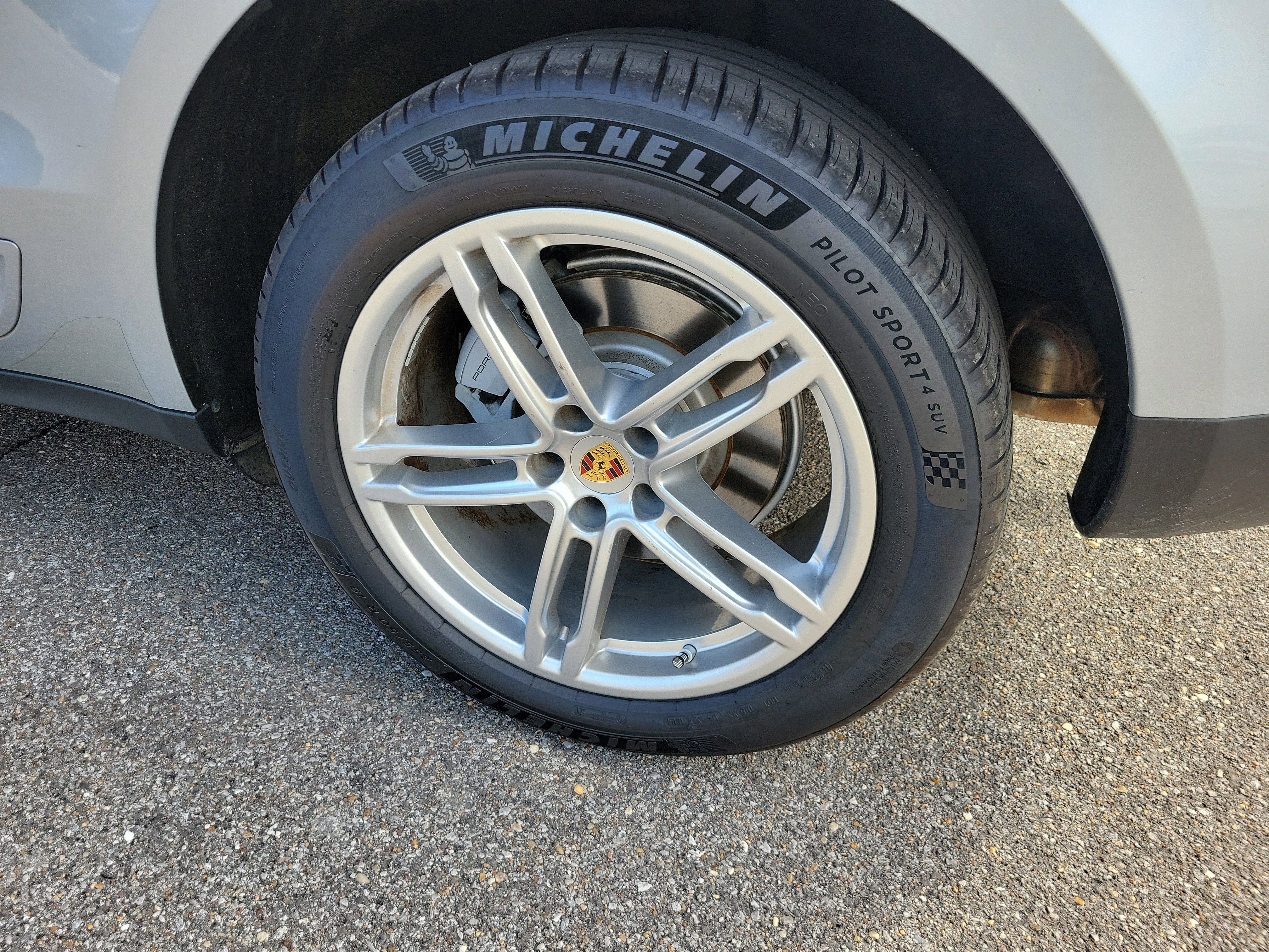 Used 2016 Porsche Macan S image 26