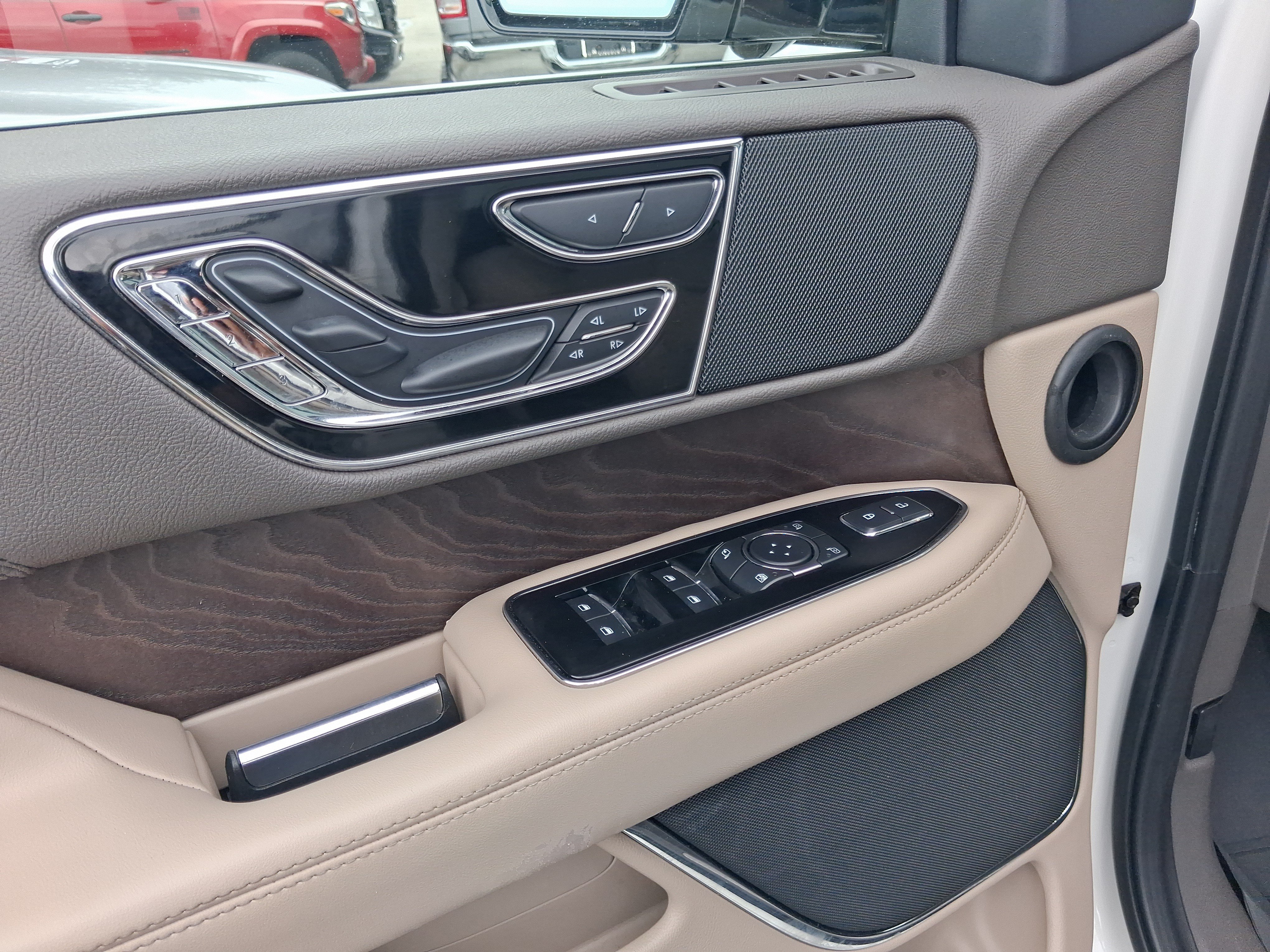 Certified 2023 Lincoln Navigator Reserve RWD image 14