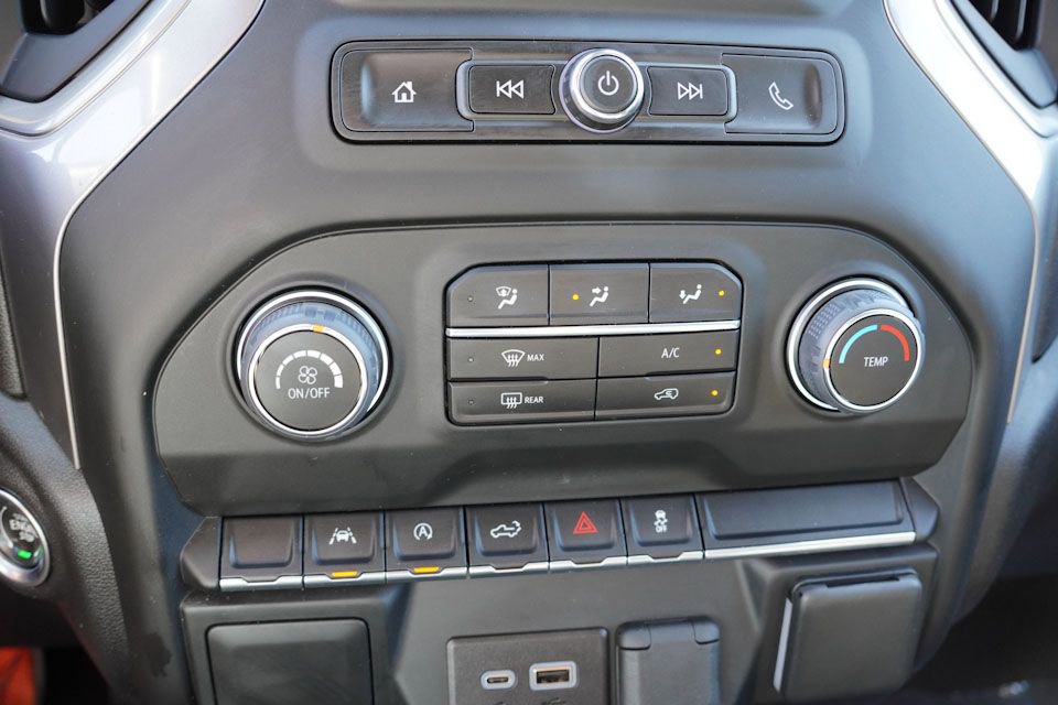 Certified 2024 Chevrolet Silverado 1500 Custom image 24