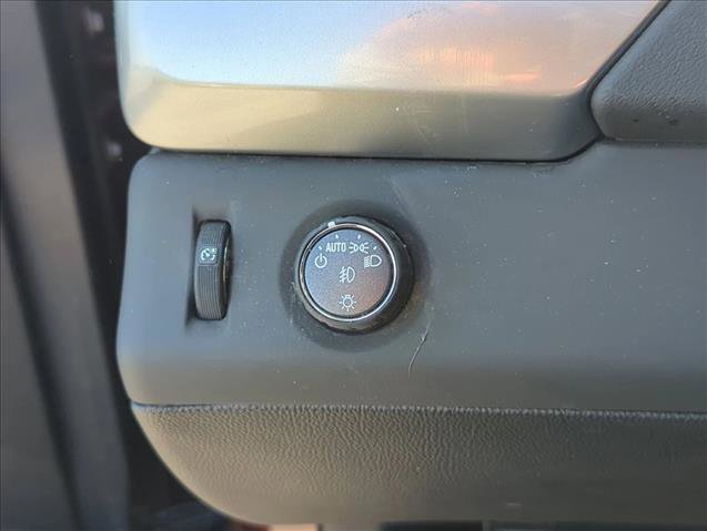 Used 2020 Chevrolet Suburban LT w/ Luxury Package image 10