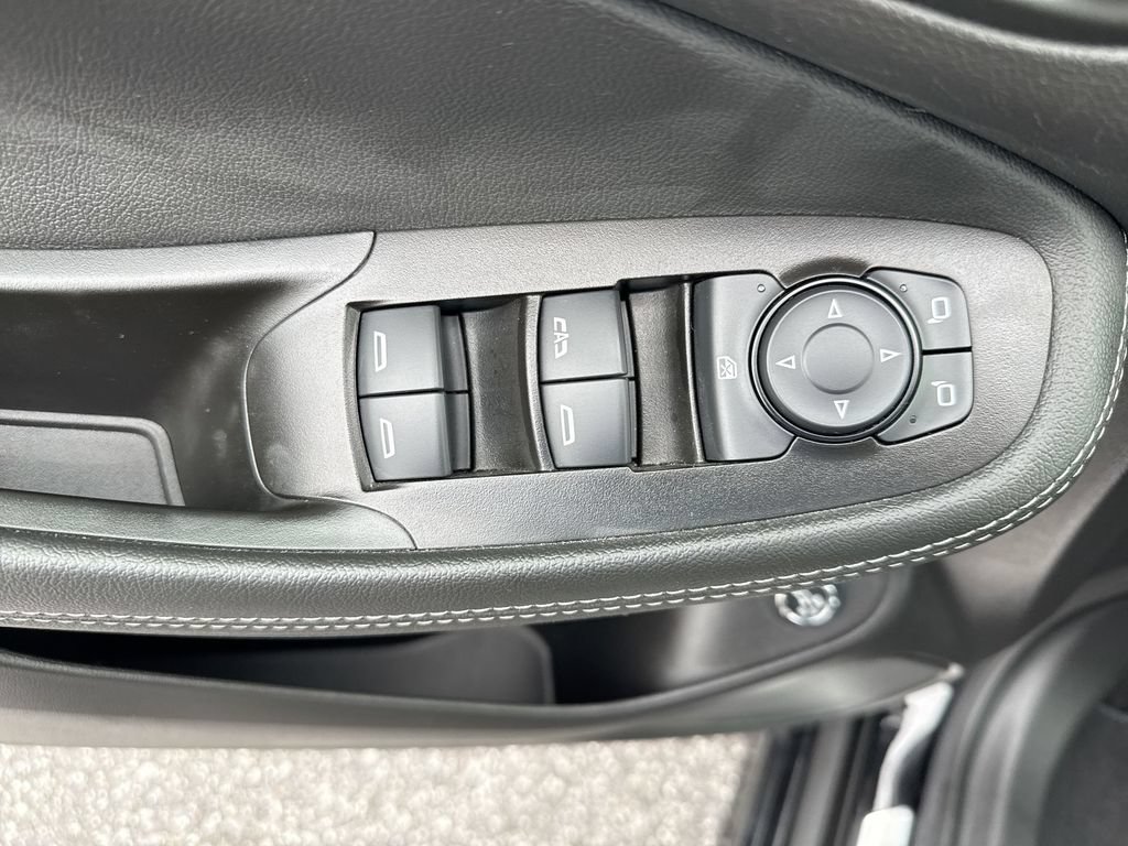 Certified 2023 Buick Encore GX Select w/ Sport Touring Package FWD image 22