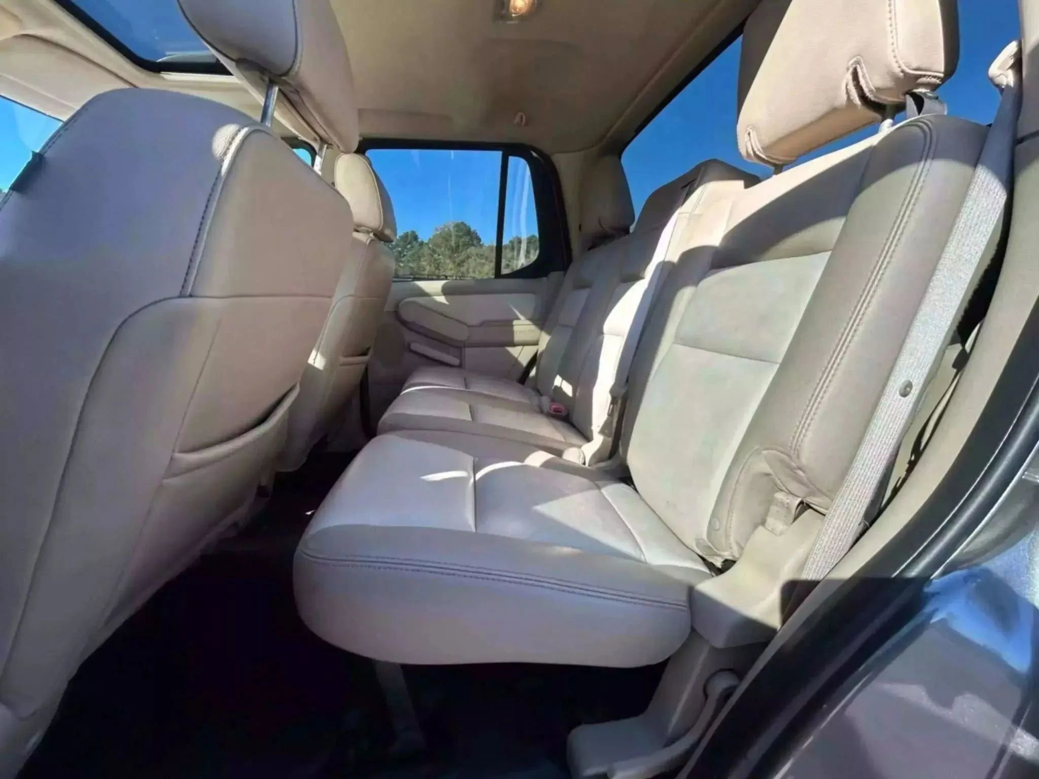 Used 2007 Ford Explorer Sport Trac Limited image 22