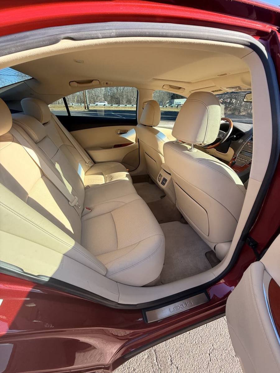 Used 2010 Lexus ES 350 FWD image 14