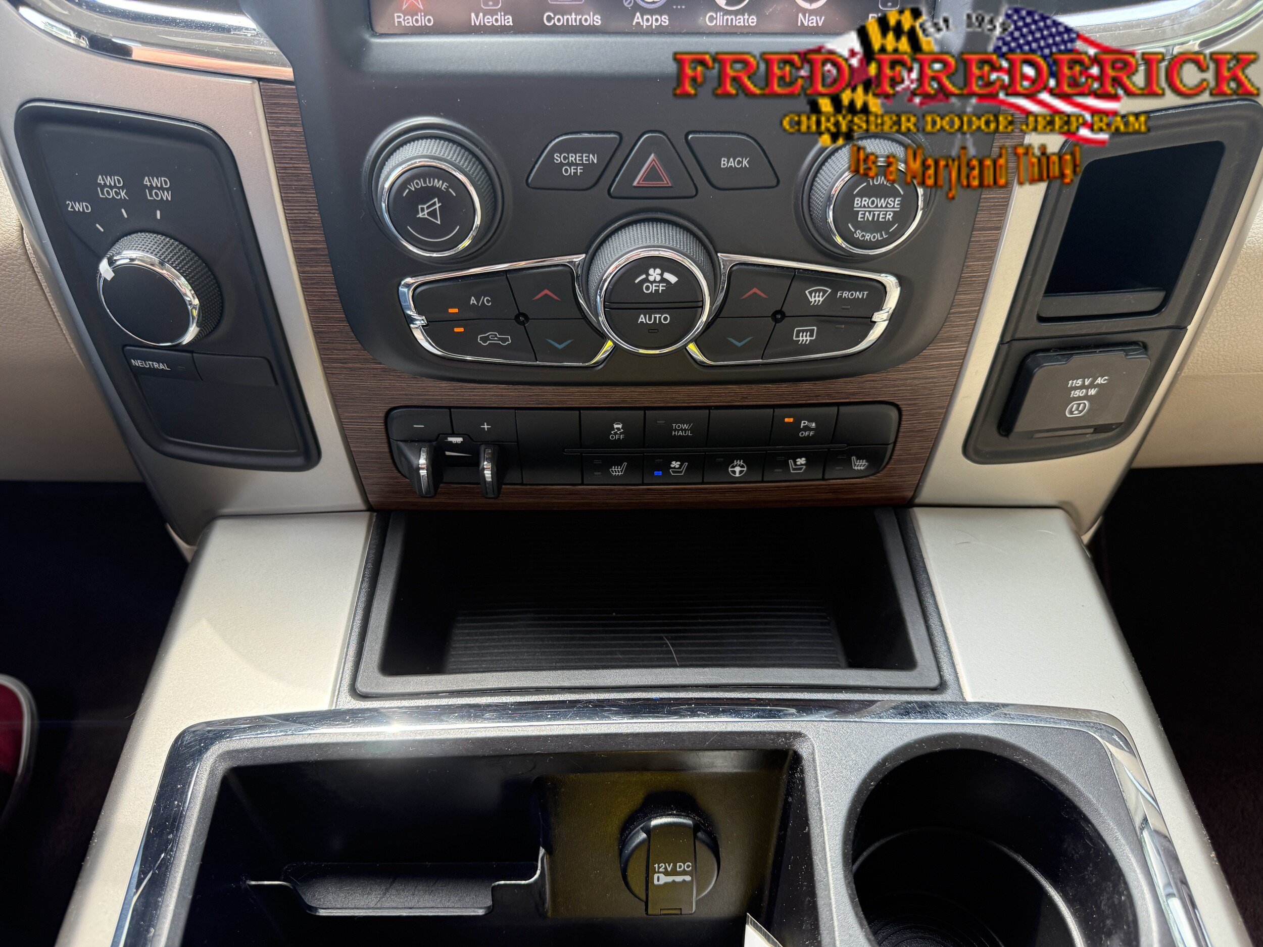 Used 2014 RAM 2500 Laramie w/ Protection Group AWD/4WD image 13