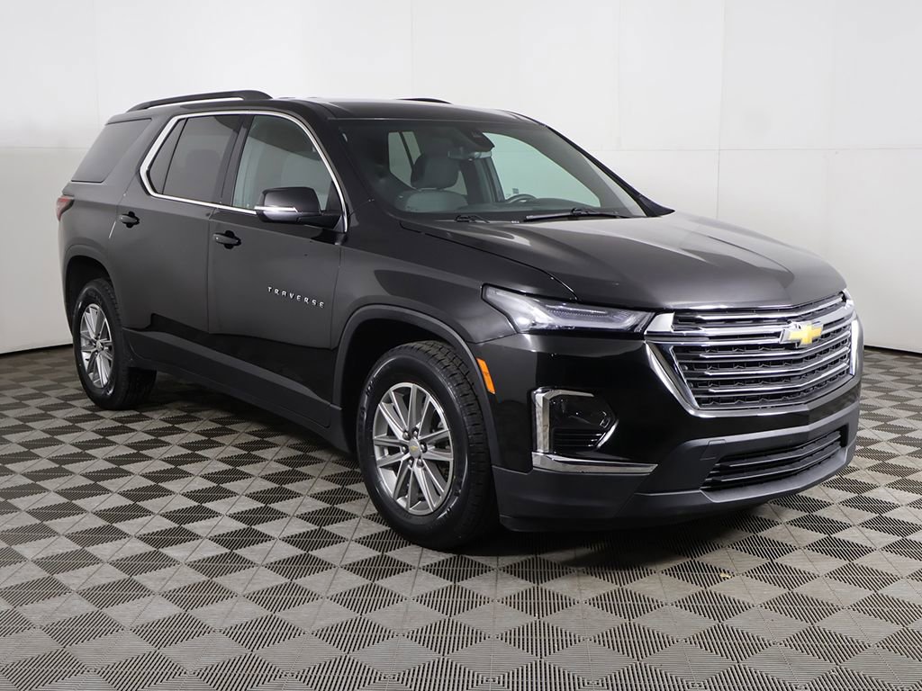 Used 2023 Chevrolet Traverse LT AWD/4WD image 2