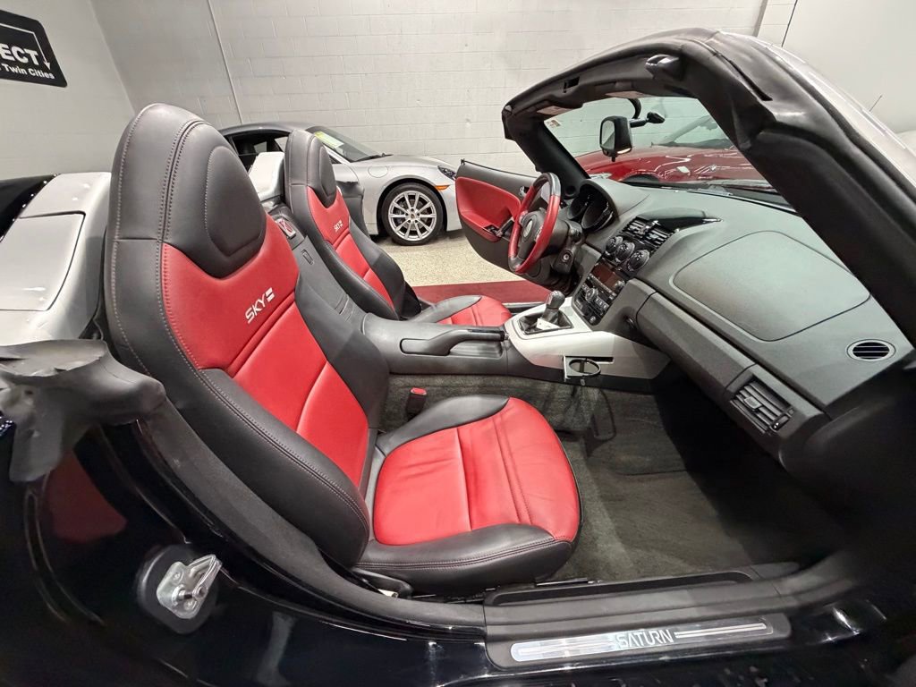Used 2008 Saturn Sky Red Line RWD image 37