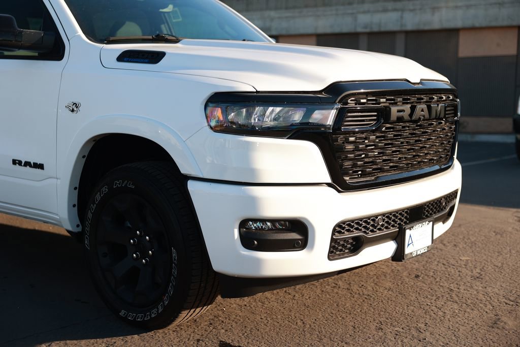 New 2026 RAM 1500 4x4 Crew Cab image 7