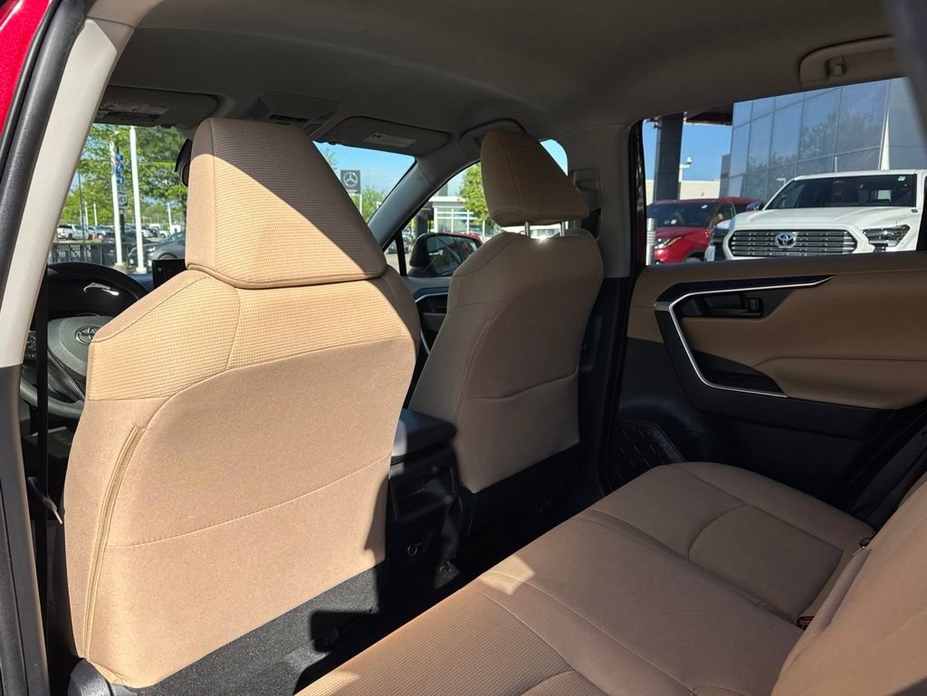 Used 2019 Toyota RAV4 LE w/ All Weather Liner Package FWD image 16