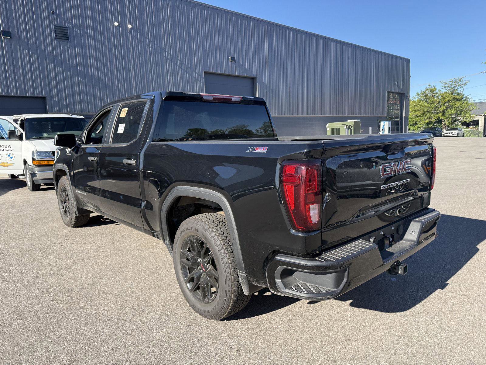 Used 2024 GMC Sierra 1500 Pro w/ Graphite Edition AWD/4WD image 5