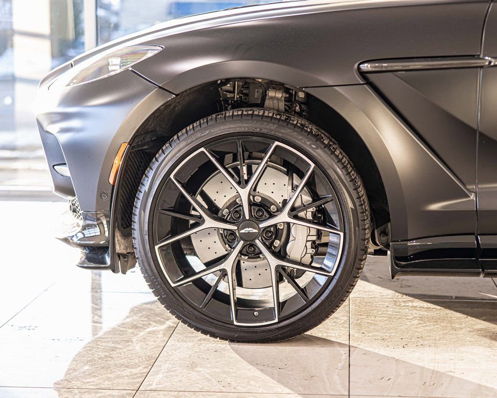 Used 2025 Aston Martin DBX 707 AWD/4WD image 8