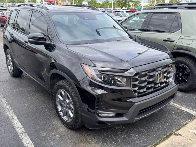Used 2025 Honda Passport TrailSport image 11