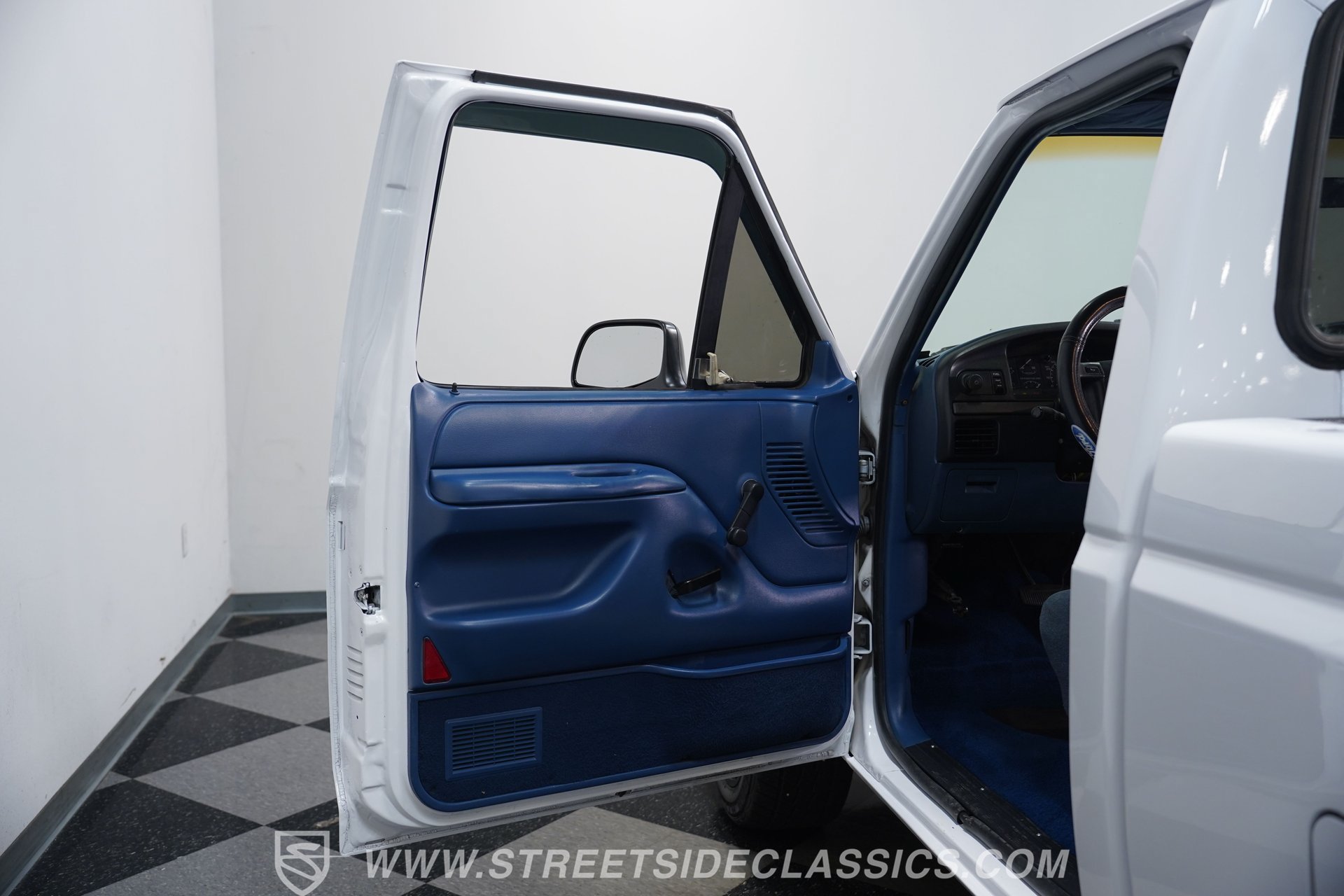 Used 1994 Ford F150 XL RWD image 36