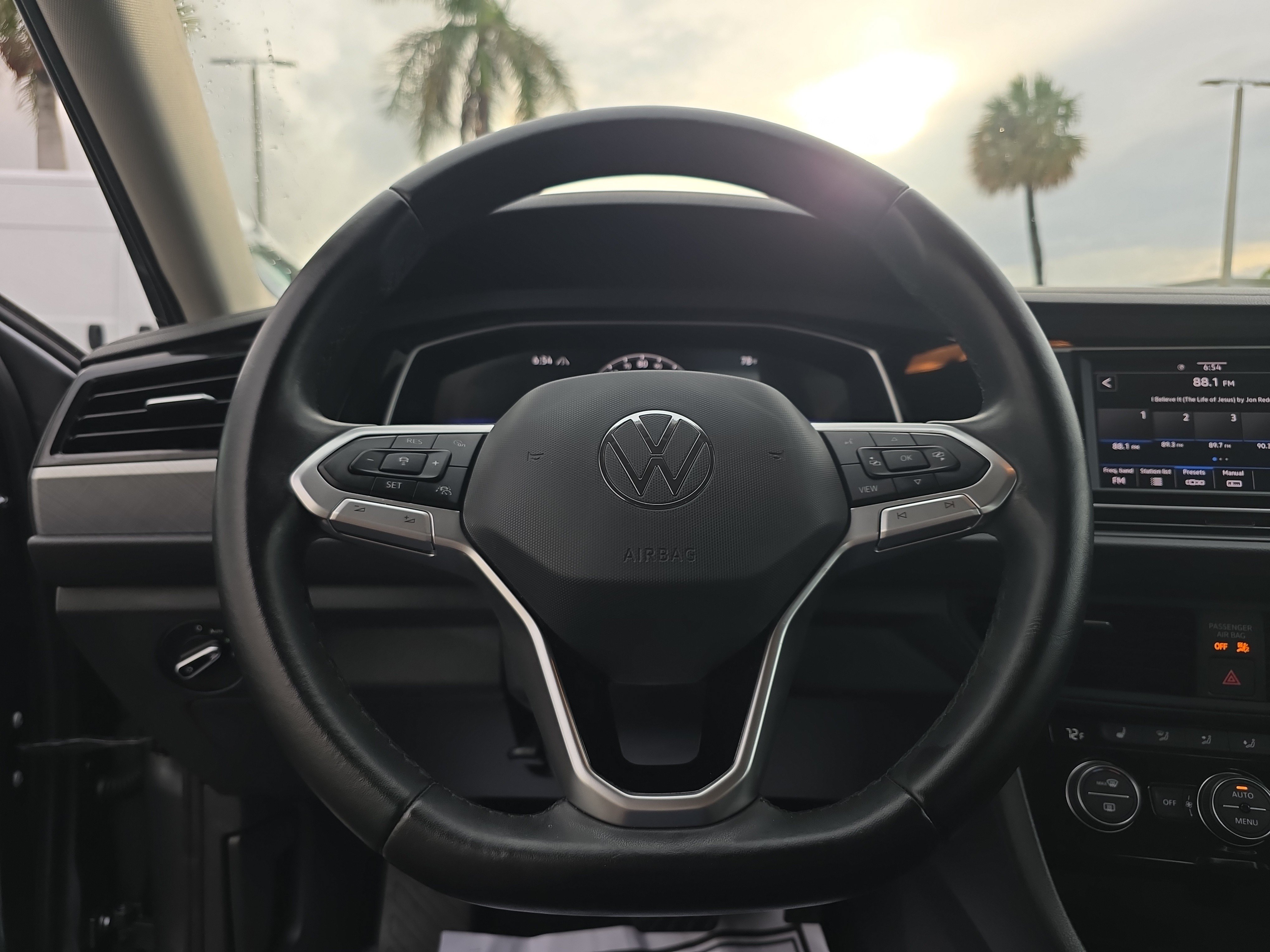 Used 2024 Volkswagen Jetta SE FWD image 27