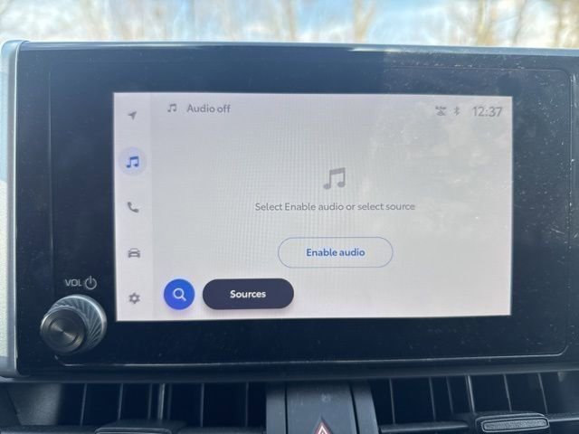 Used 2023 Toyota RAV4 LE AWD/4WD image 17