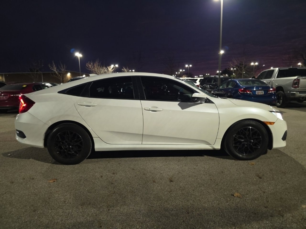 Used 2017 Honda Civic EX-T image 11