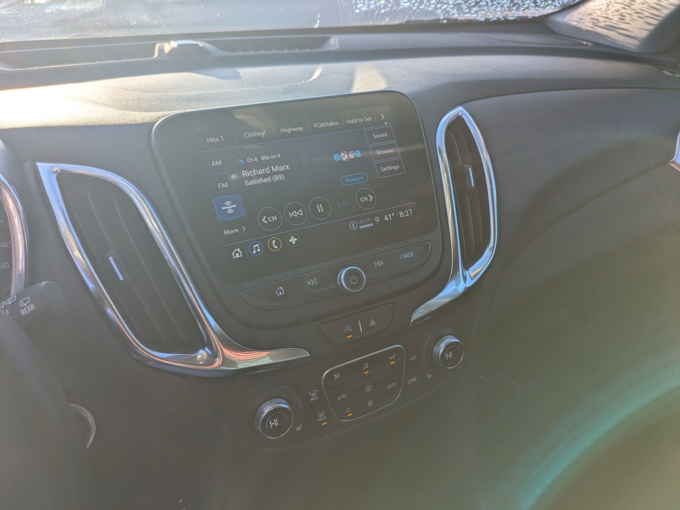 Used 2024 Chevrolet Equinox LT image 20