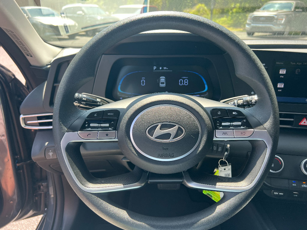 Used 2026 Hyundai Elantra SE image 21