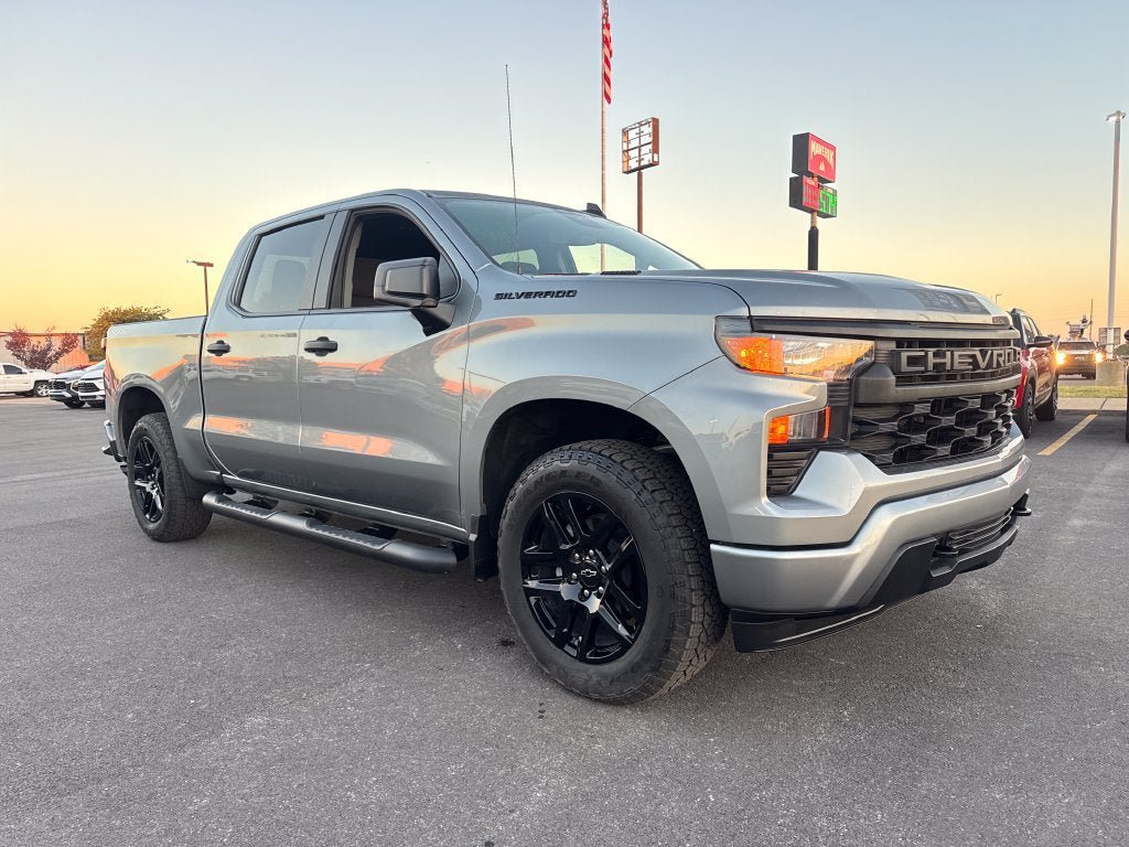 Used 2026 Chevrolet Silverado 1500 Custom w/ Turbomax Blackout Package AWD/4WD image 8