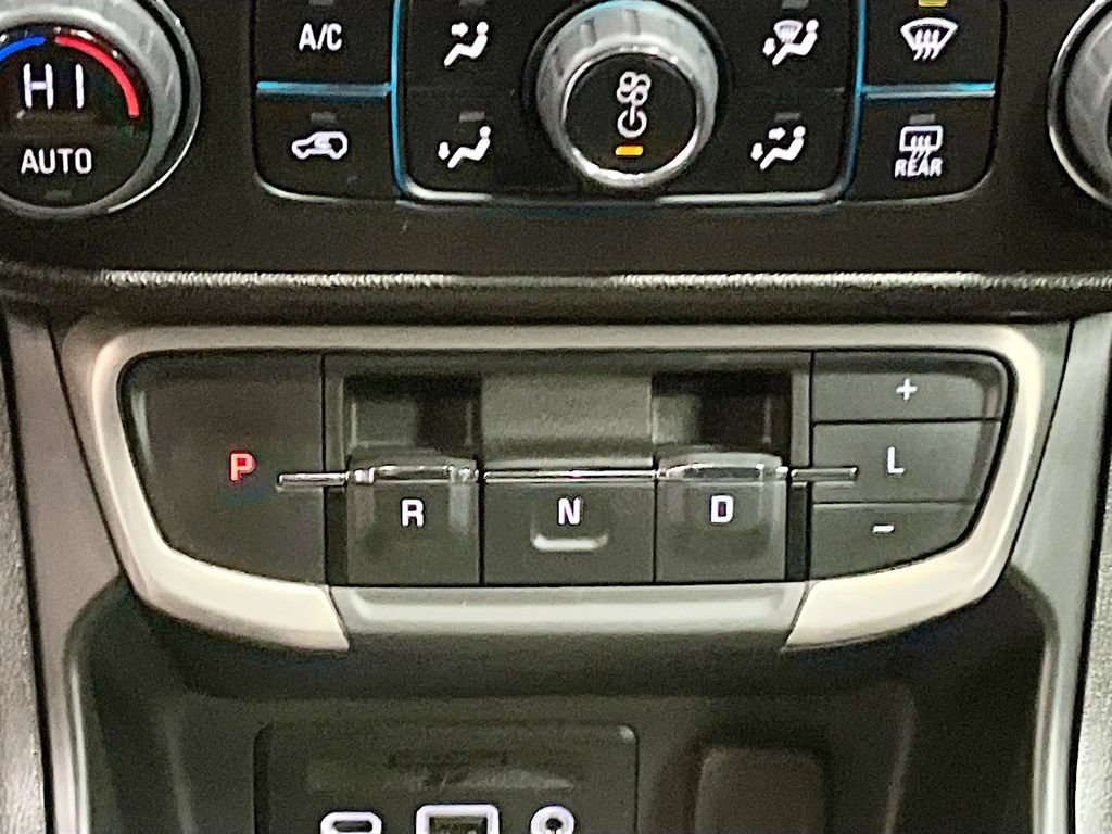 Used 2024 GMC Terrain Denali w/ Black Diamond Edition AWD/4WD image 17