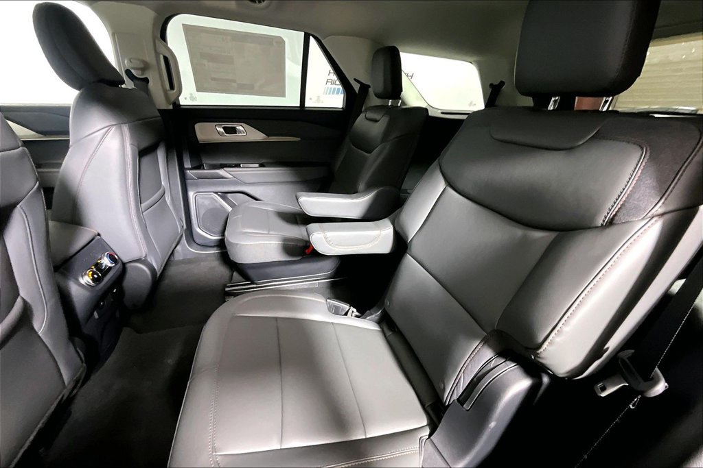 New 2026 Ford Explorer Active w/ Active Comfort Package RWD image 10