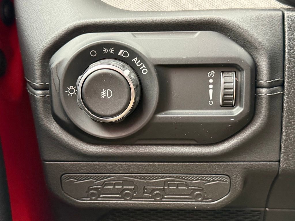 Certified 2024 Jeep Wrangler Sahara image 29