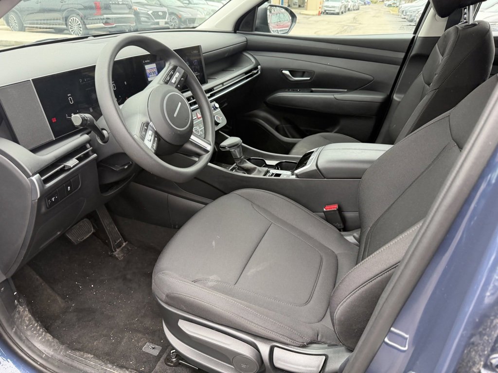 Used 2025 Hyundai Tucson SE image 6
