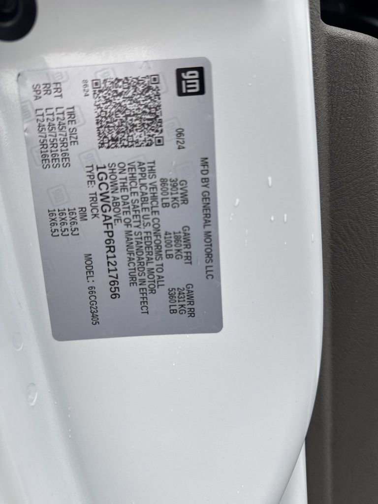 Used 2024 Chevrolet Express 2500 w/ Driver Convenience Package image 34