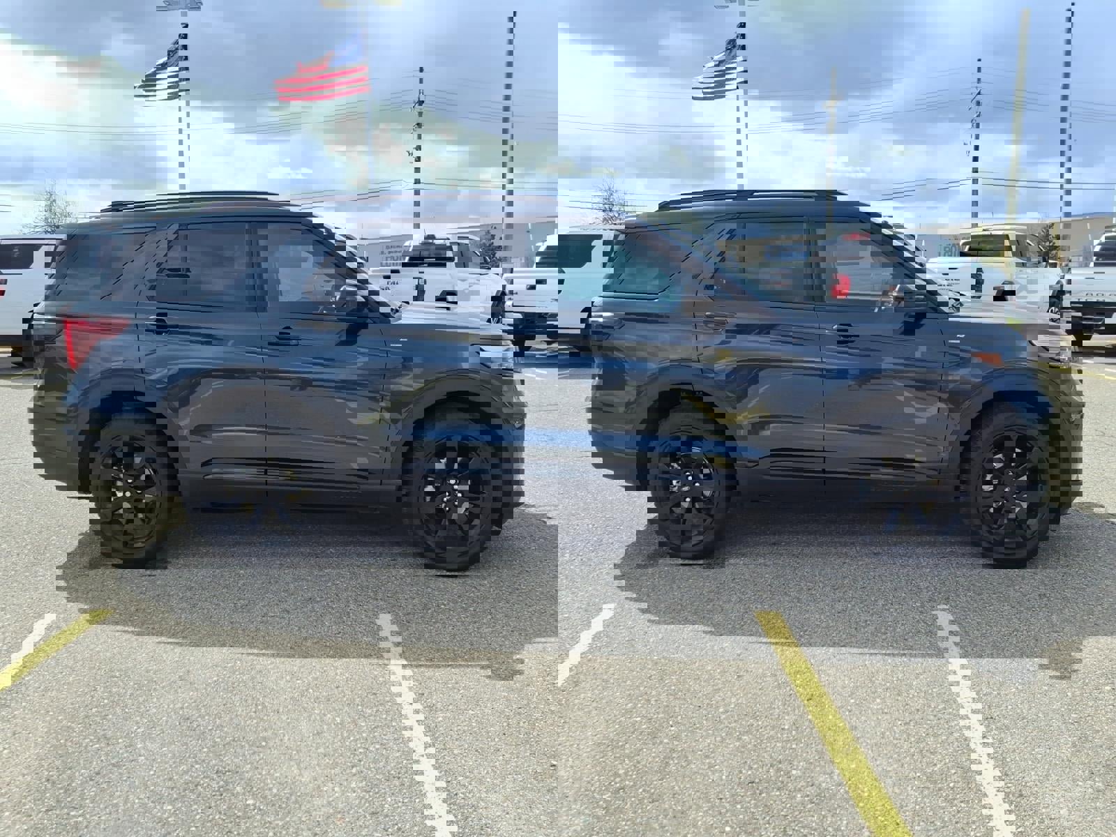 Certified 2024 Ford Explorer ST-Line w/ Class IV Trailer Tow Package image 9