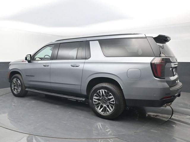 Used 2025 Chevrolet Suburban Z71 AWD/4WD image 3
