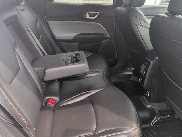 Used 2024 Jeep Compass Latitude AWD/4WD image 28