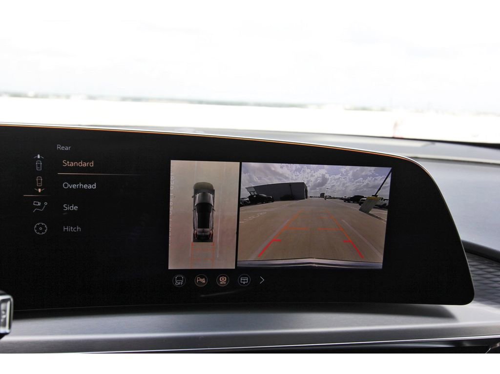 New 2026 Cadillac Lyriq Luxury RWD image 17