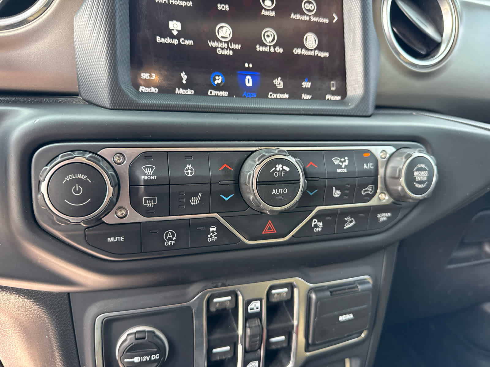 Used 2019 Jeep Wrangler Unlimited Rubicon AWD/4WD image 17