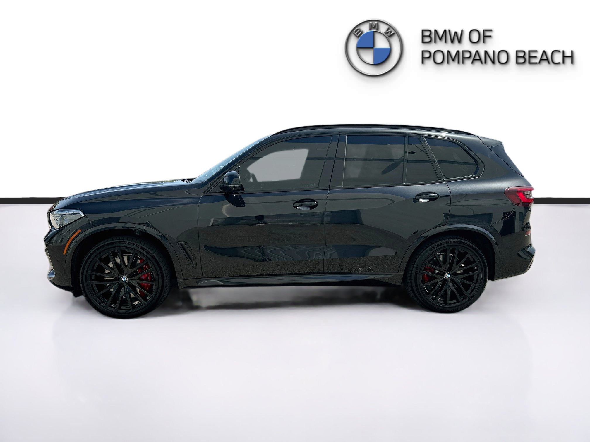 Used 2021 BMW X5 M50i w/ Executive Package AWD/4WD image 4