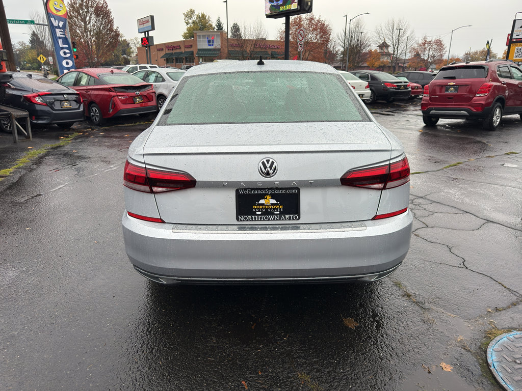 Used 2021 Volkswagen Passat 2.0T SE image 4