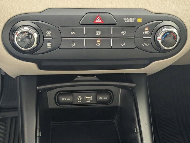 Used 2020 Kia Sorento LX image 20