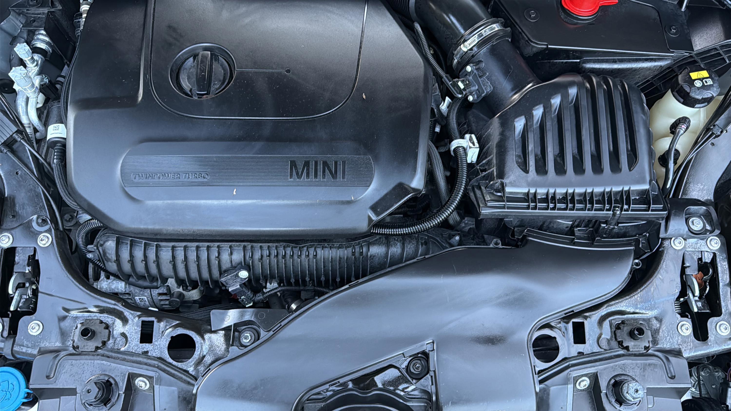 Used 2022 MINI Cooper Clubman S image 36