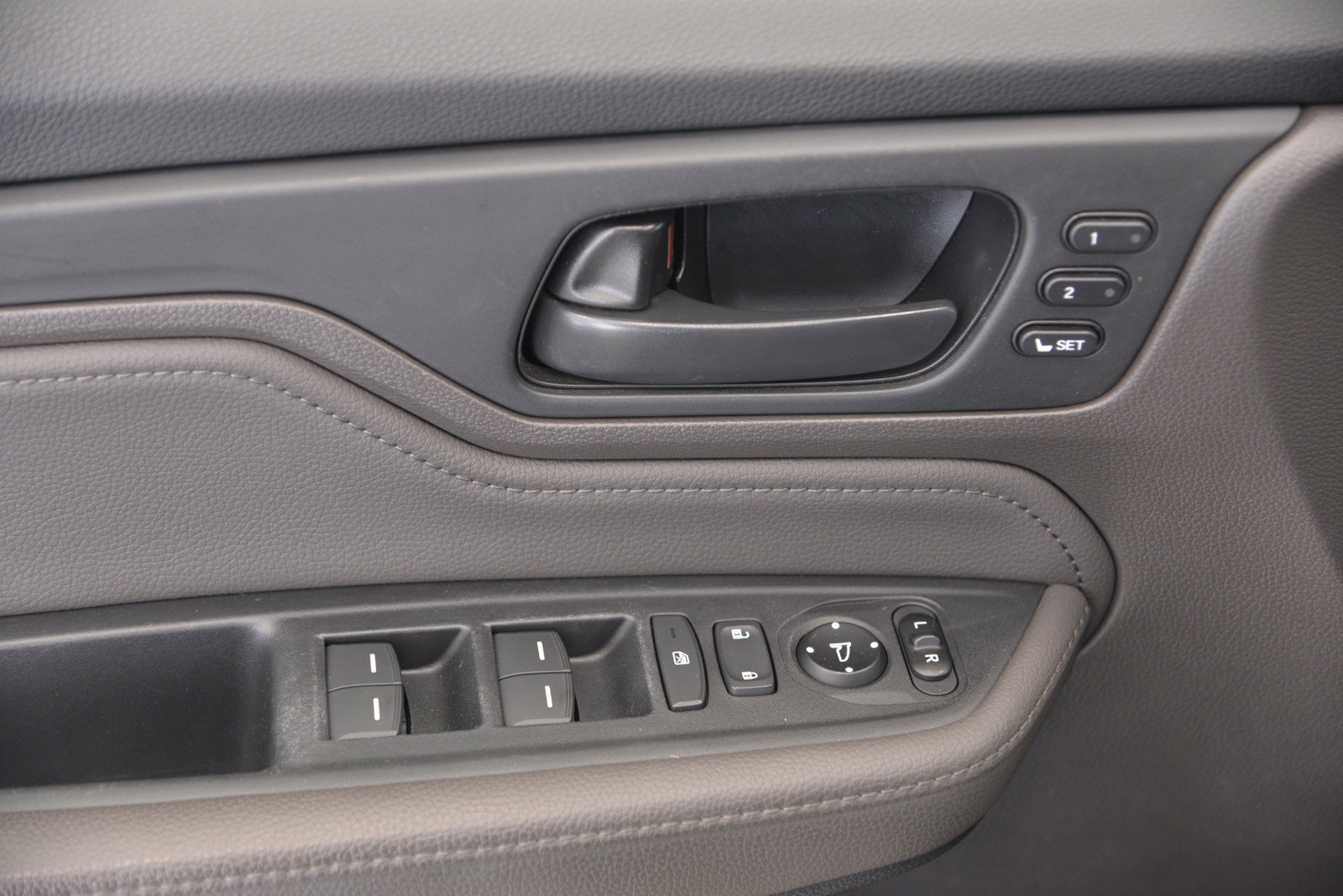 Used 2018 Honda Odyssey Touring image 13