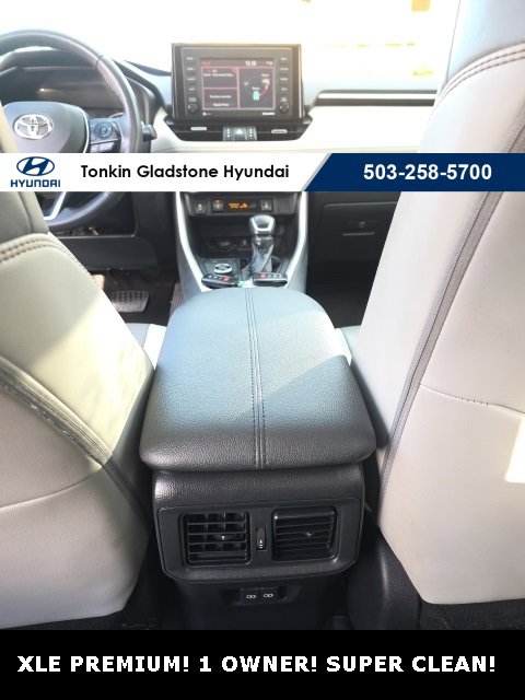 Used 2022 Toyota RAV4 XLE Premium image 29