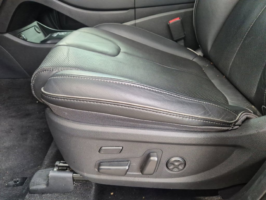 Used 2023 Hyundai Santa Fe Limited FWD image 17