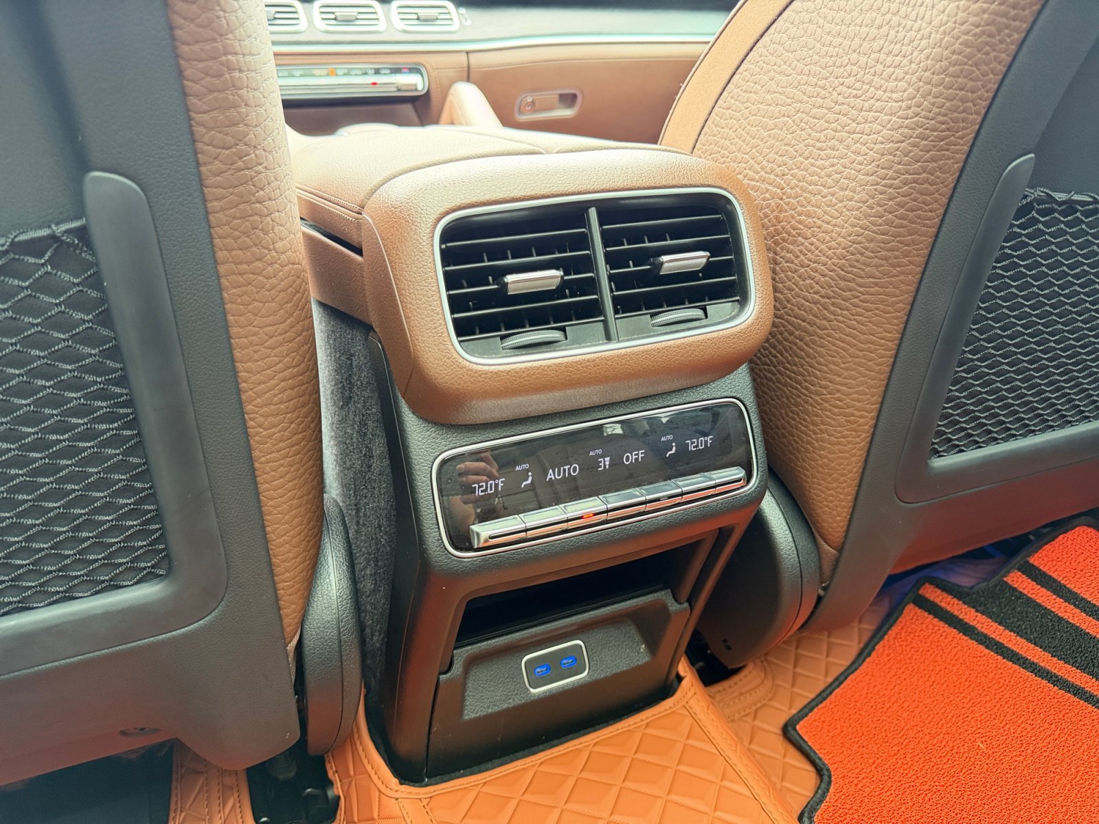Used 2025 Mercedes-Benz GLS 580 4MATIC image 18