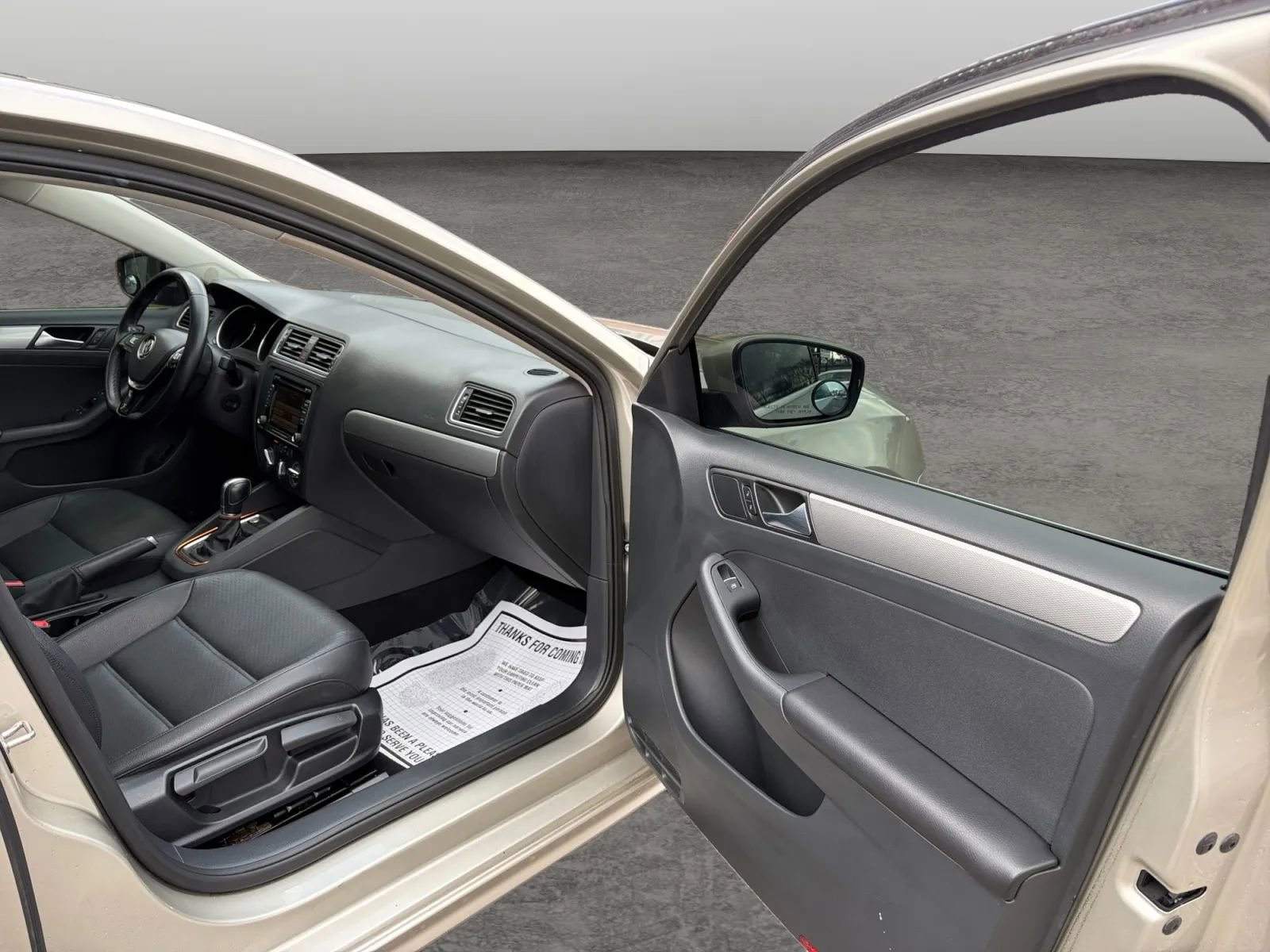 Used 2015 Volkswagen Jetta SE FWD image 17