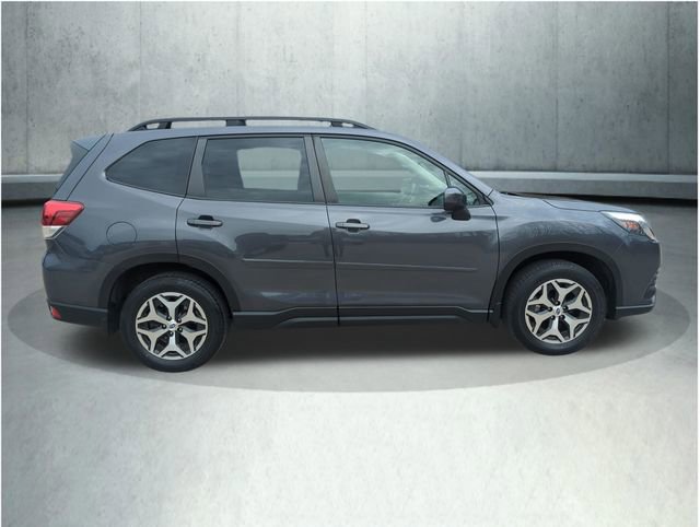 Used 2023 Subaru Forester Premium AWD/4WD image 6