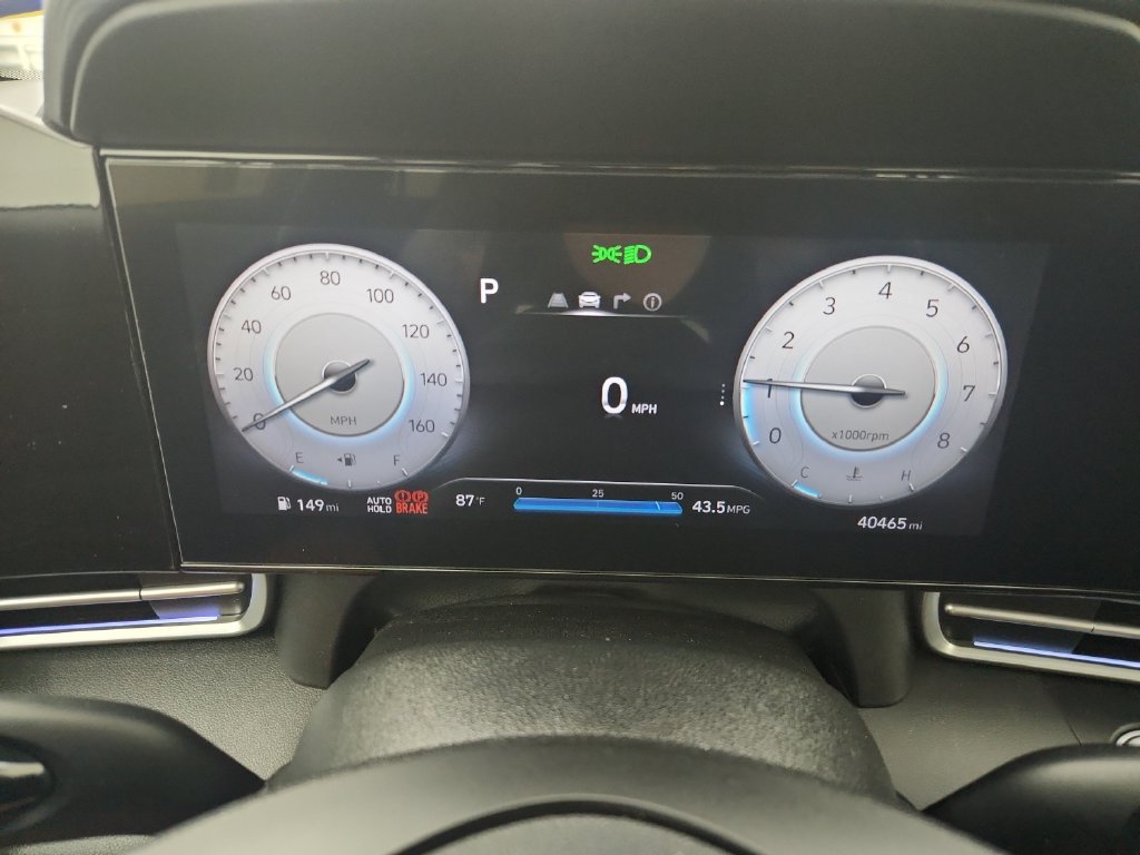 Used 2025 Hyundai Elantra Limited FWD image 25