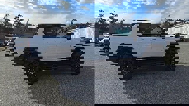 New 2026 GMC Hummer EV 4x4 Crew Cab image 9