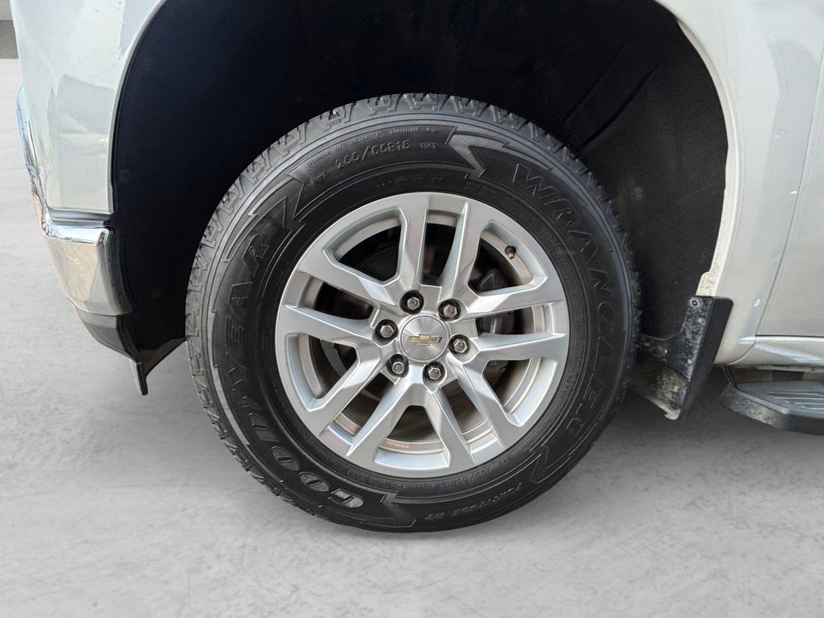 Used 2020 Chevrolet Silverado 1500 LT w/ Texas Edition image 28