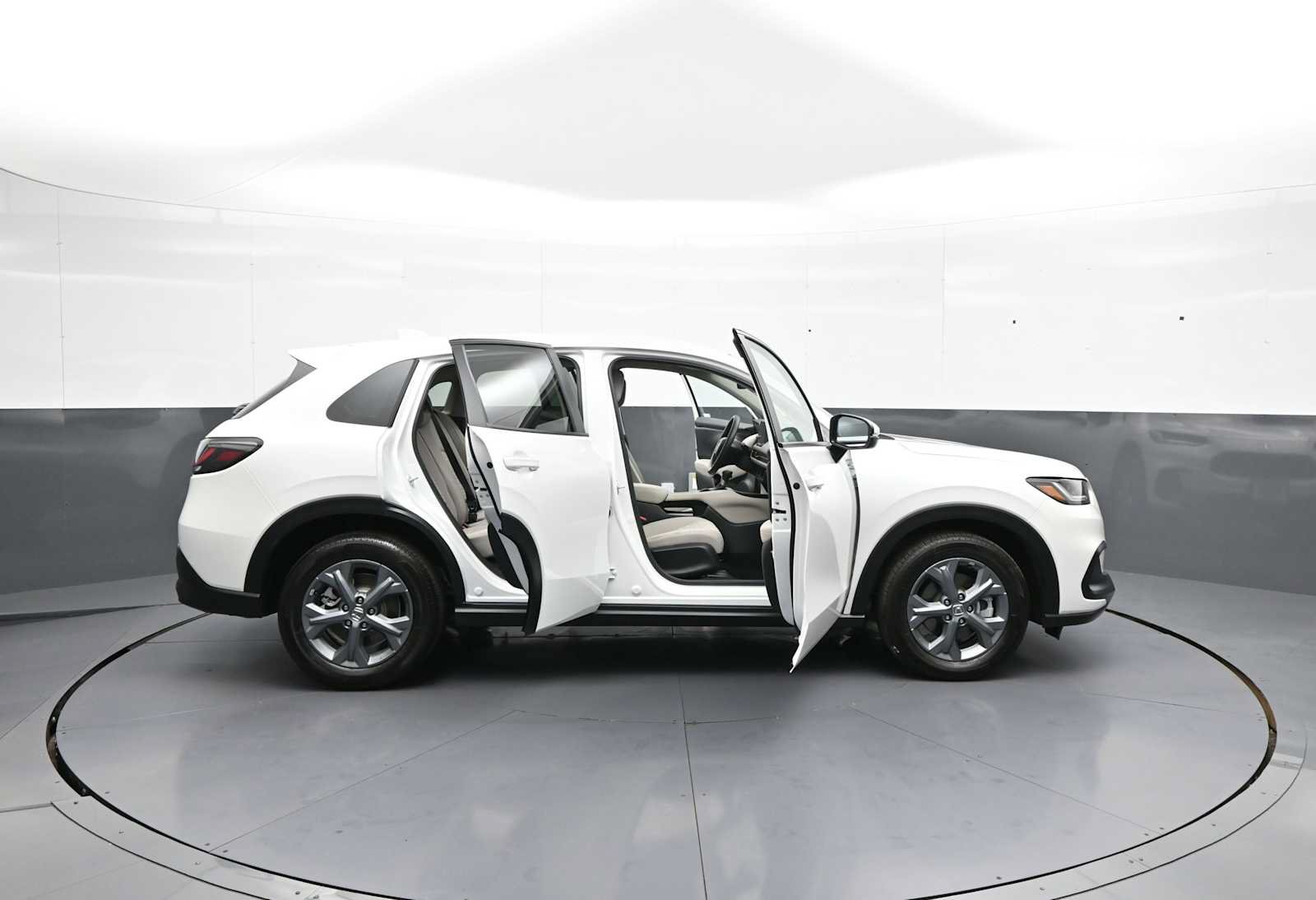Certified 2026 Honda HR-V LX image 40