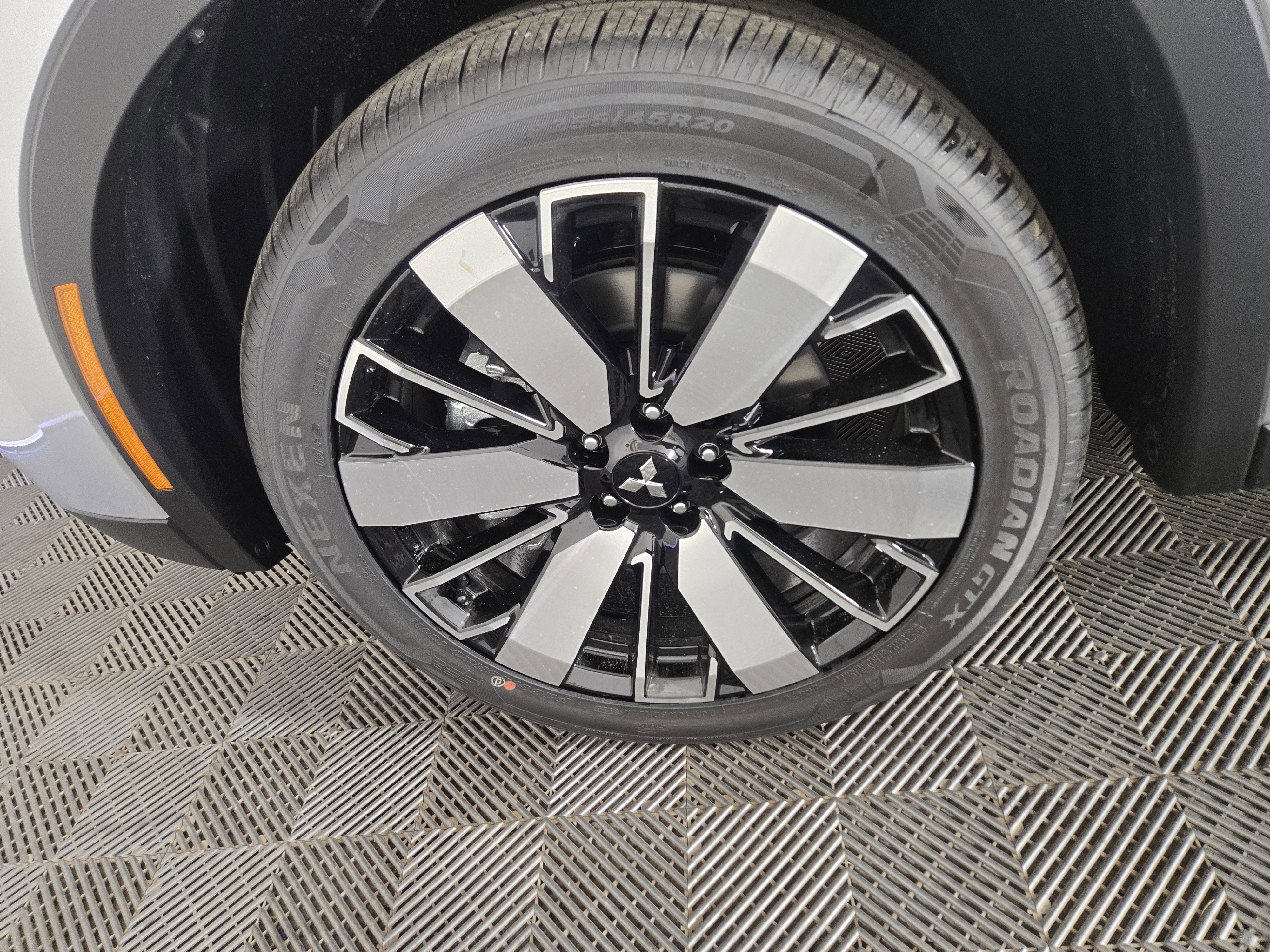 New 2026 Mitsubishi Outlander SE FWD image 33